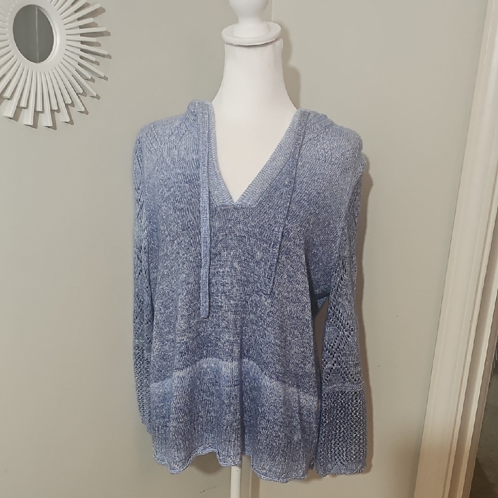 Elegant Blue V-Neck Sweater